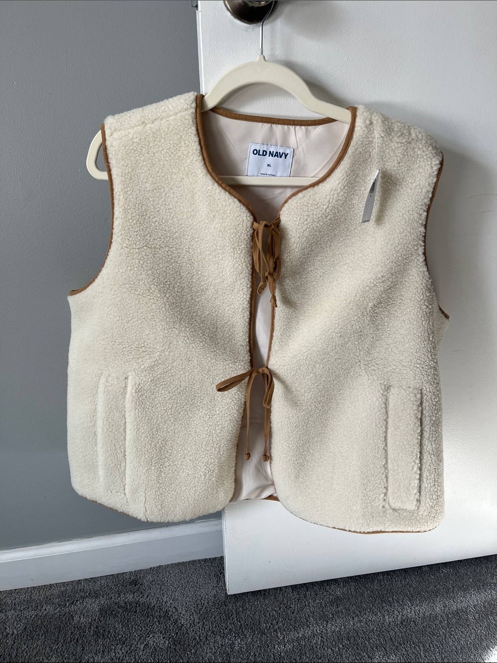 NWT Old Navy Cream Sherpa Vest with Brown Trim